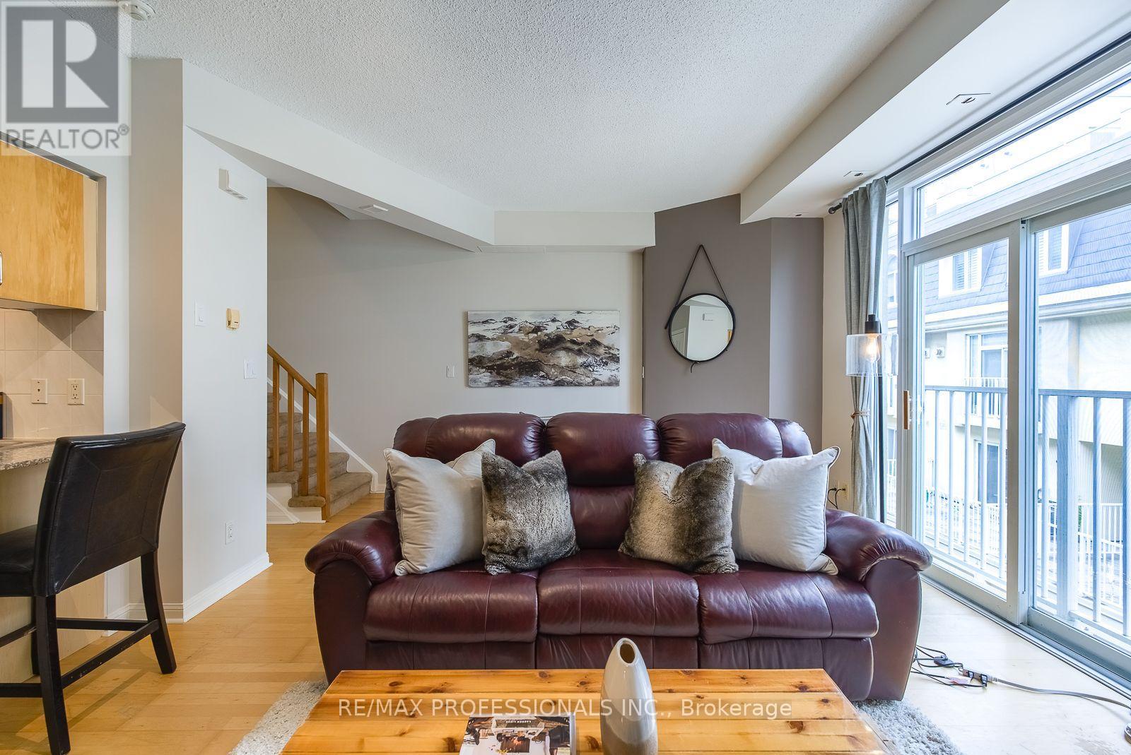 327 - 32 Stadium Road, Toronto, Ontario  M5V 3P4 - Photo 4 - C13810774