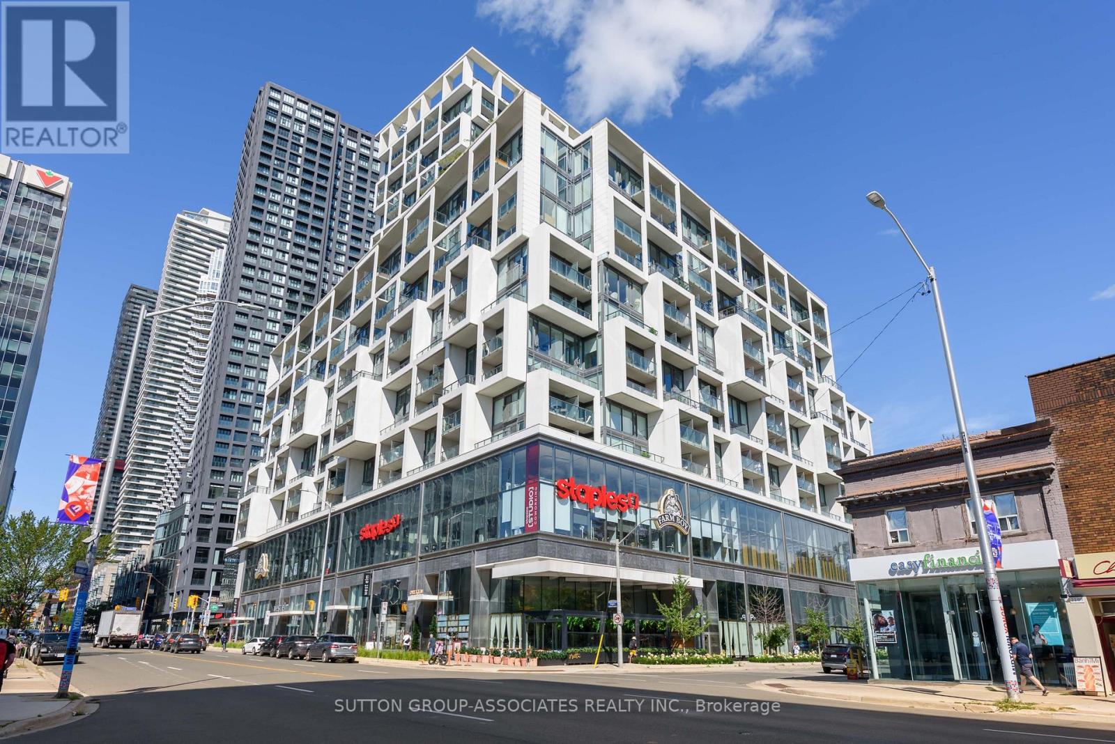 832 - 8 HILLSDALE AVENUE, Toronto, Ontario