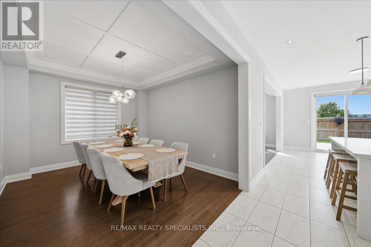 90 Professor Day Drive, Bradford West Gwillimbury, Ontario  L3Z 4J3 - Photo 8 - N13810792