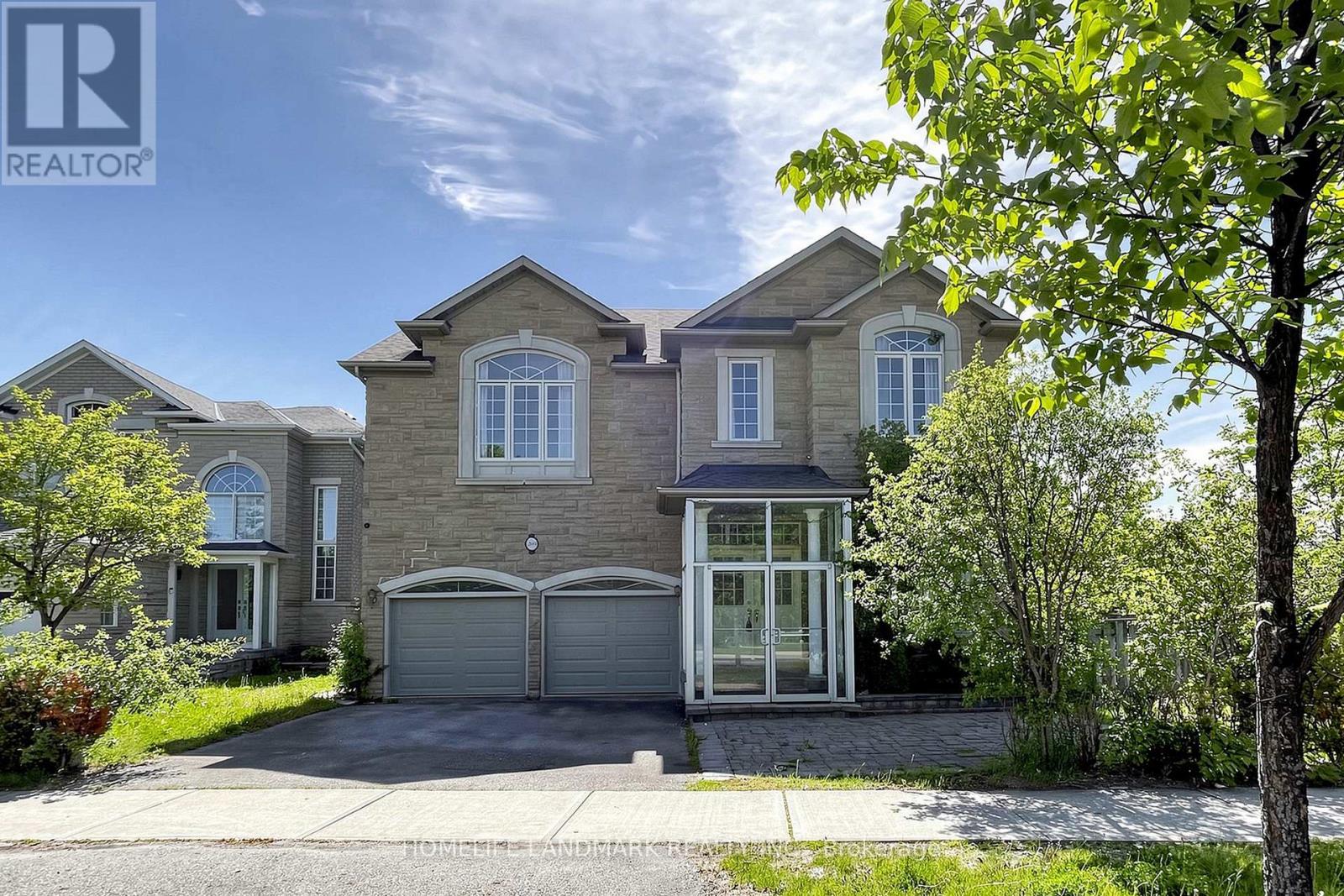 209 Redstone Road, Richmond Hill, Ontario  L4S 2E2 - Photo 1 - N13810830