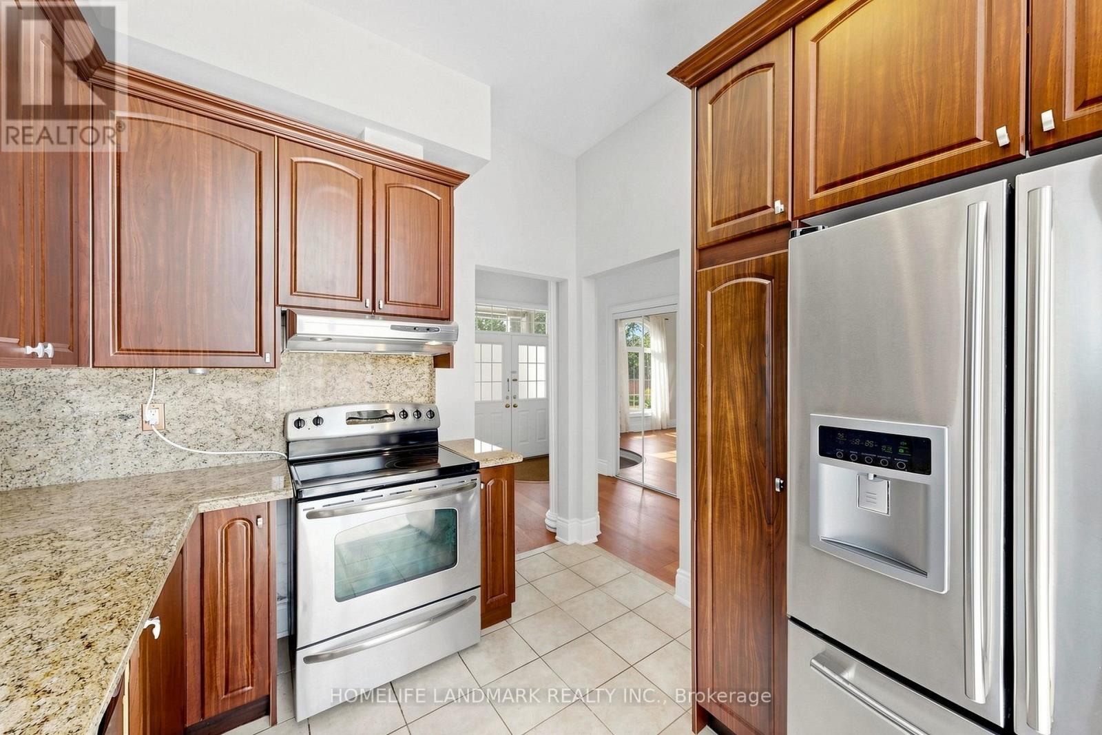 209 Redstone Road, Richmond Hill, Ontario  L4S 2E2 - Photo 10 - N13810830