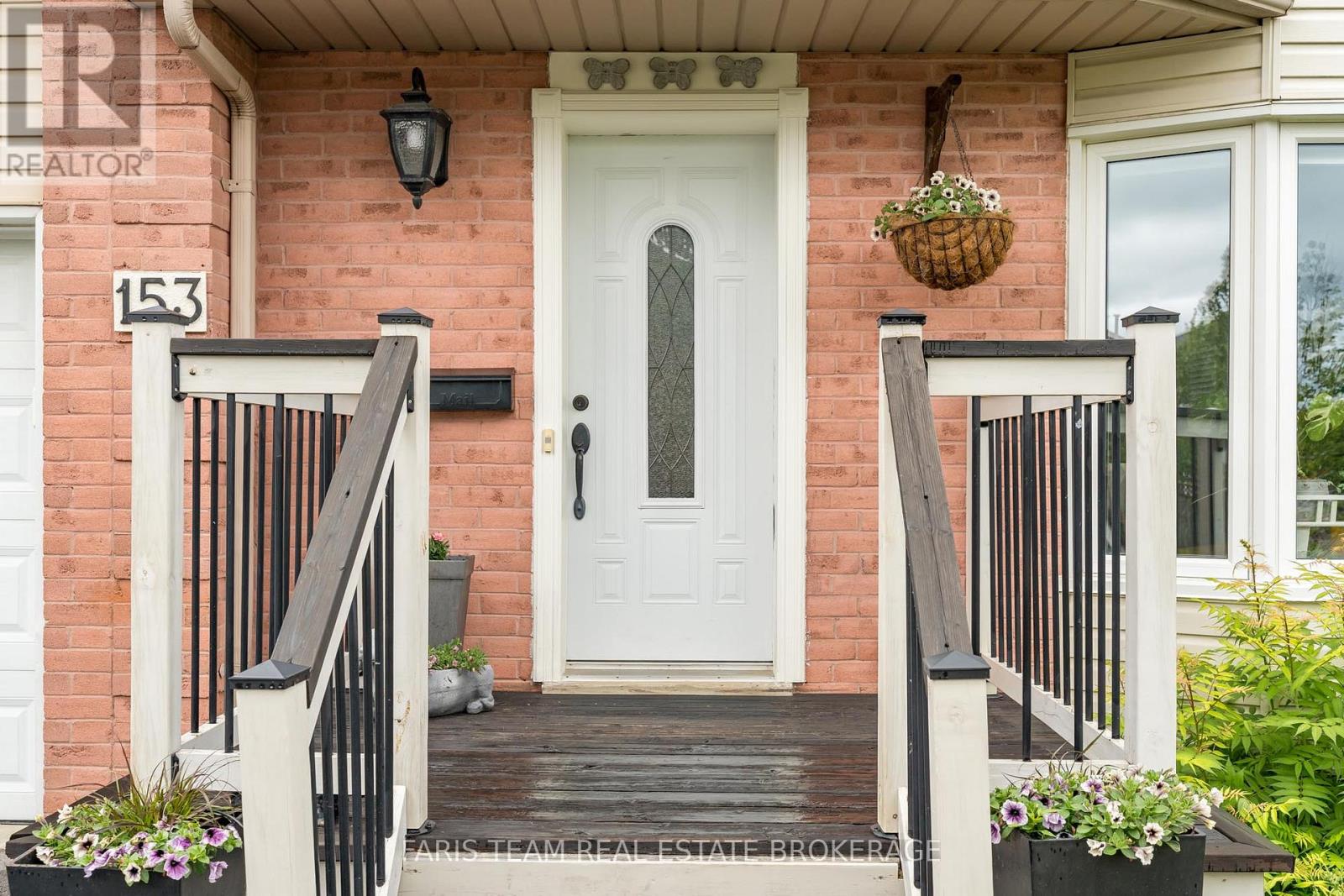 153 Cardinal Street, Barrie (Cundles East), Ontario  L4M 6G2 - Photo 3 - S13810796