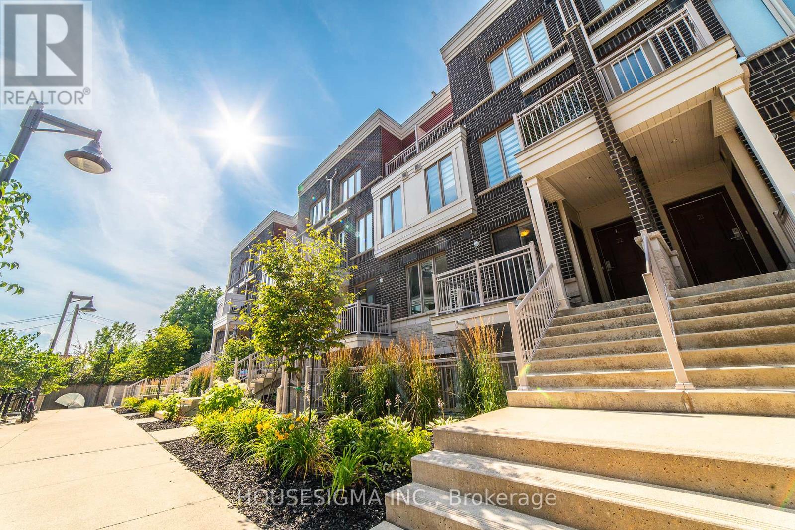 23 - 140 Long Branch Avenue, Toronto, Ontario  M8W 0B1 - Photo 3 - W13810782