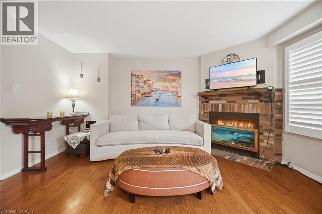 1579 Marshcourt Drive, Pickering, Ontario  L1V 6G5 - Photo 5 - 40857098