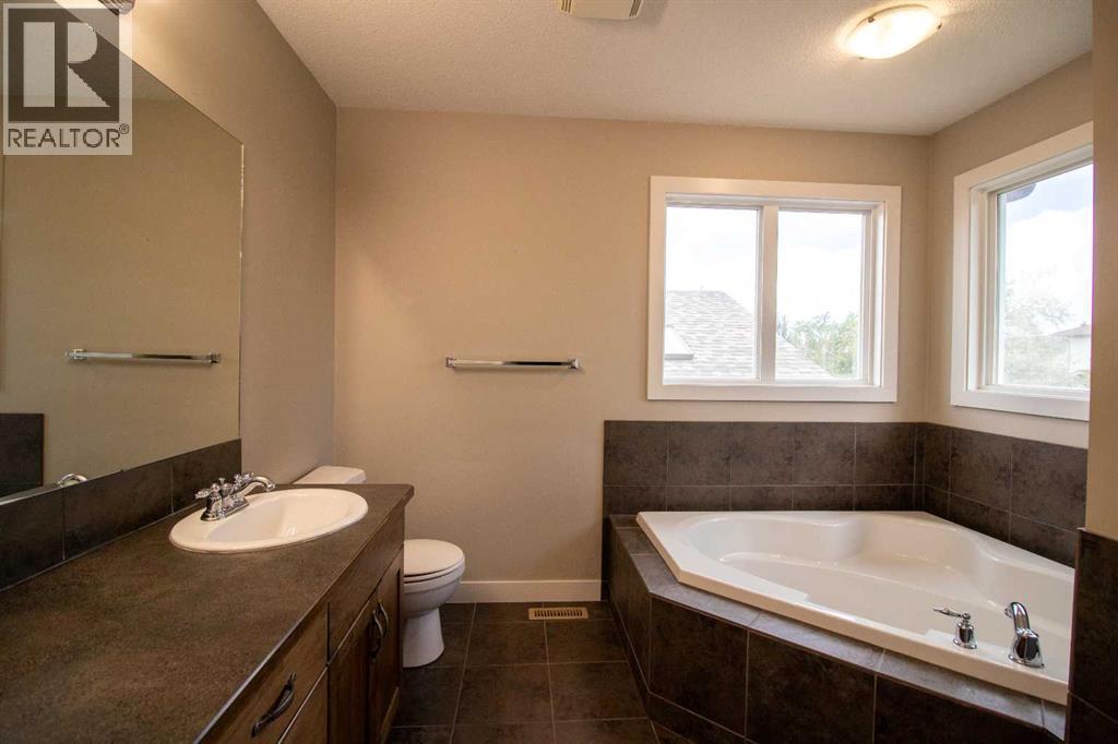 71 Coalbanks Gate W, Lethbridge, Alberta  T1J 2A2 - Photo 22 - A2329517