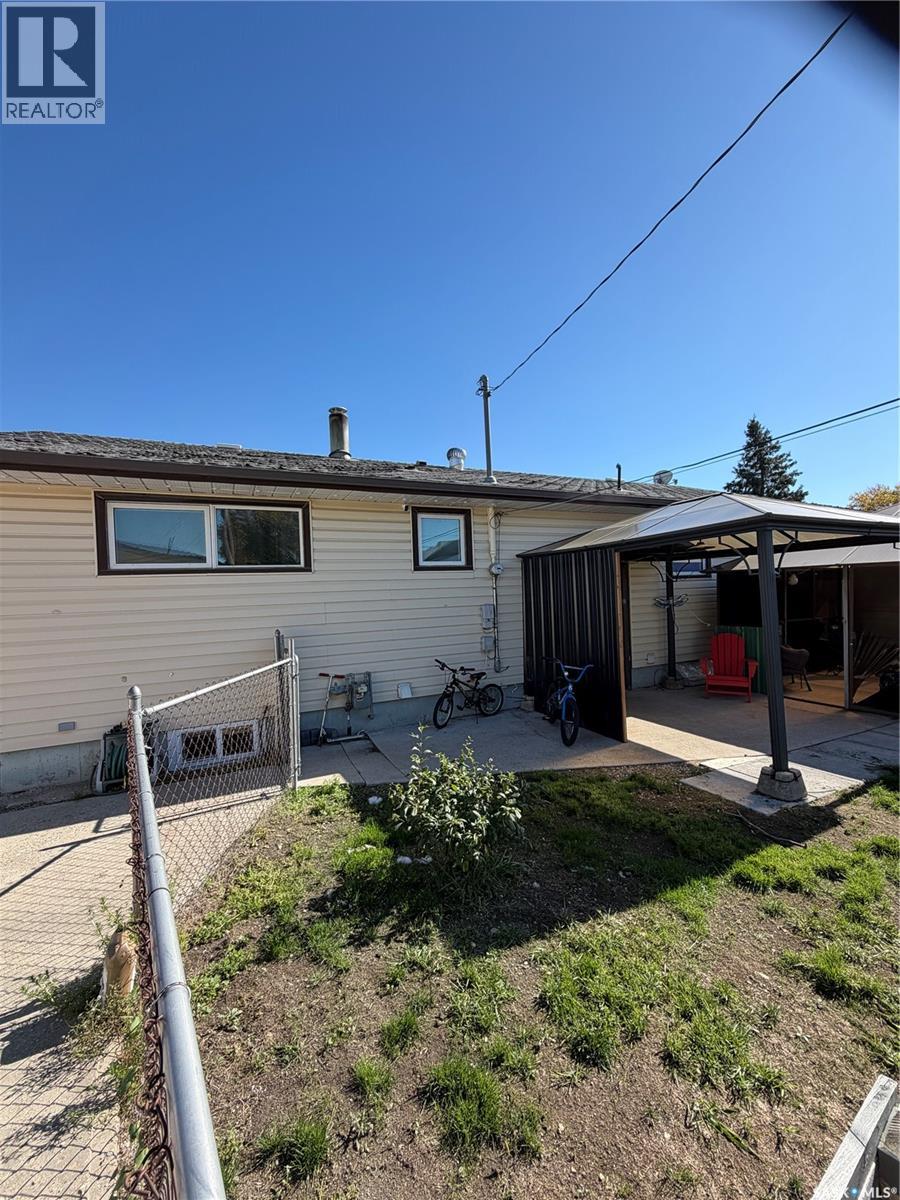 531 Prince Street, Hudson Bay, Saskatchewan  S0E 0Y0 - Photo 44 - SK040348