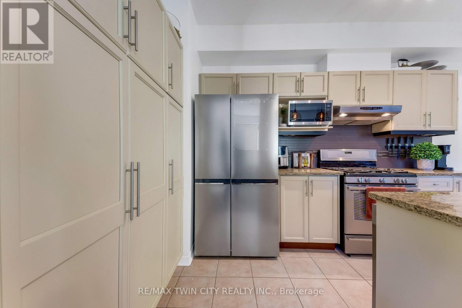10 - 28 Doon Mills Drive, Kitchener, Ontario  N2P 2W9 - Photo 13 - X13810756