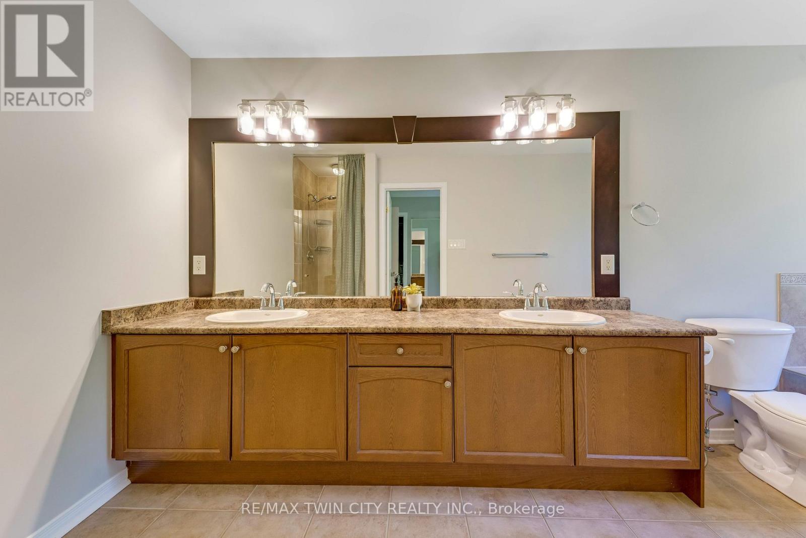 10 - 28 Doon Mills Drive, Kitchener, Ontario  N2P 2W9 - Photo 25 - X13810756