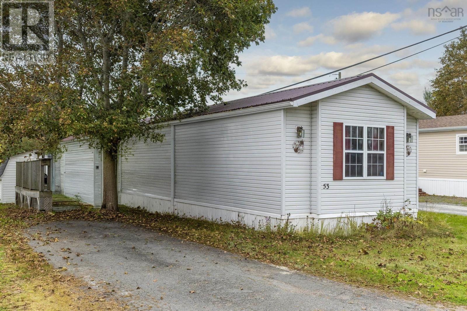 53 Brown Street, Berwick, Nova Scotia  B0P 1E0 - Photo 2 - 202623968