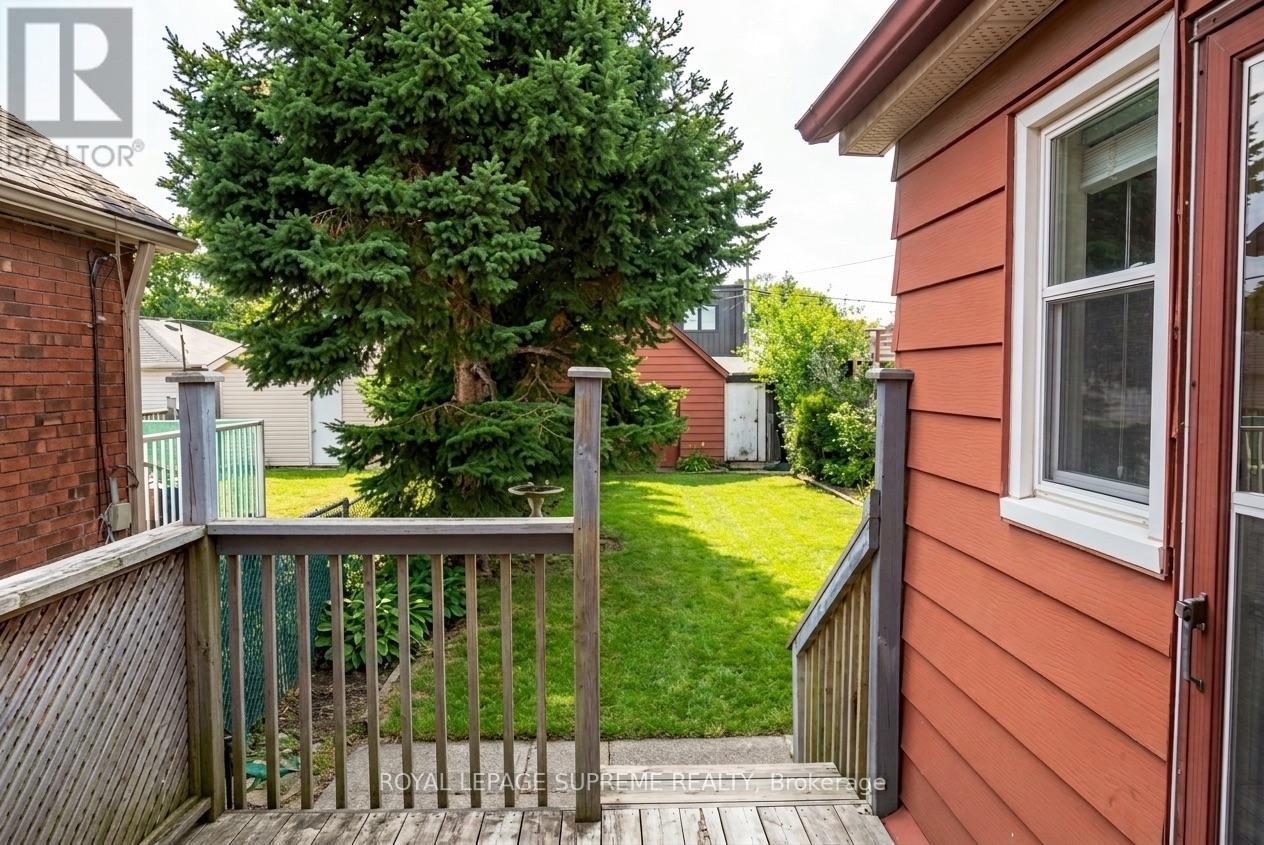 48 Mould Avenue, Toronto, Ontario  M6N 3Z9 - Photo 16 - W13810414