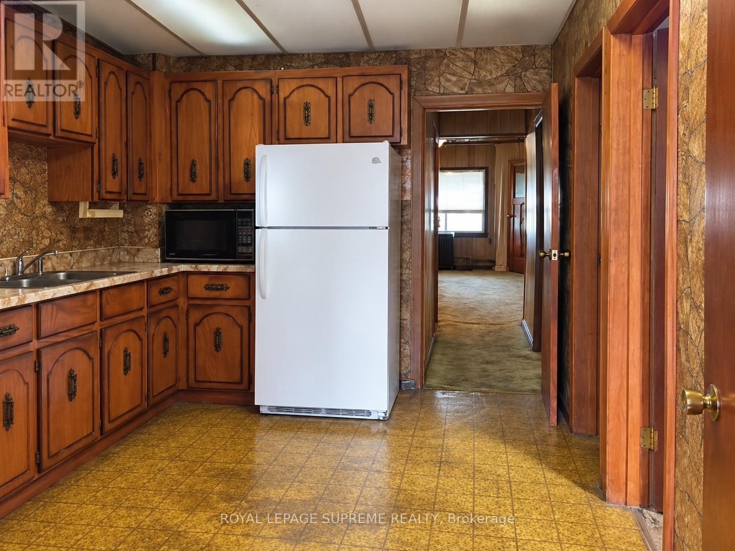 48 Mould Avenue, Toronto, Ontario  M6N 3Z9 - Photo 12 - W13810414