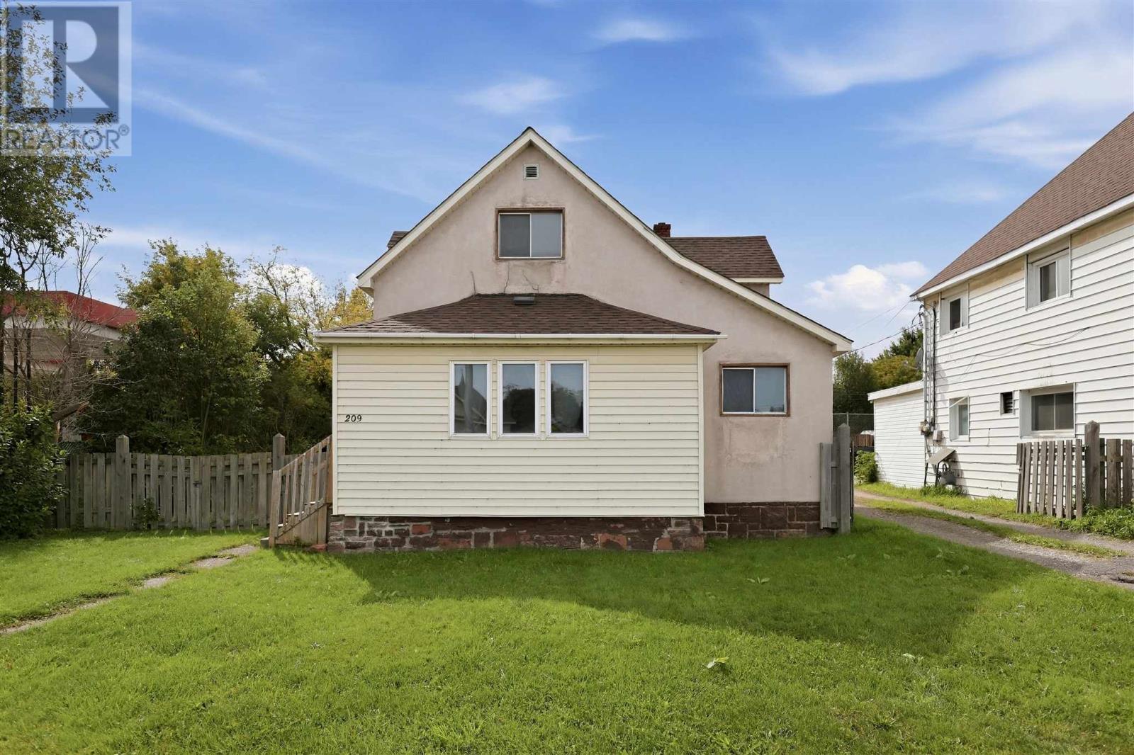 209 Wellington St W, Sault Ste. Marie, Ontario P6A 1H5 - Photo 2 - SM262625
