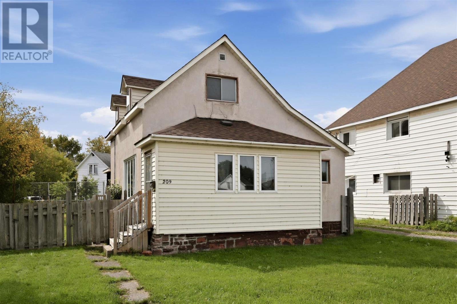 209 Wellington St W, Sault Ste. Marie, Ontario P6A 1H5 - Photo 3 - SM262625