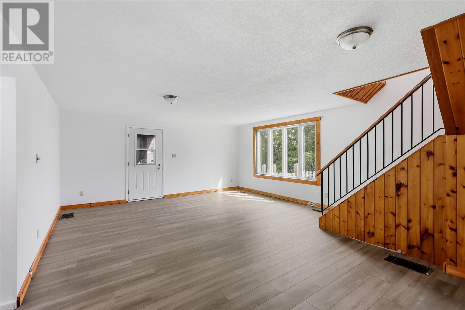 209 Wellington St W, Sault Ste. Marie, Ontario P6A 1H5 - Photo 4 - SM262625