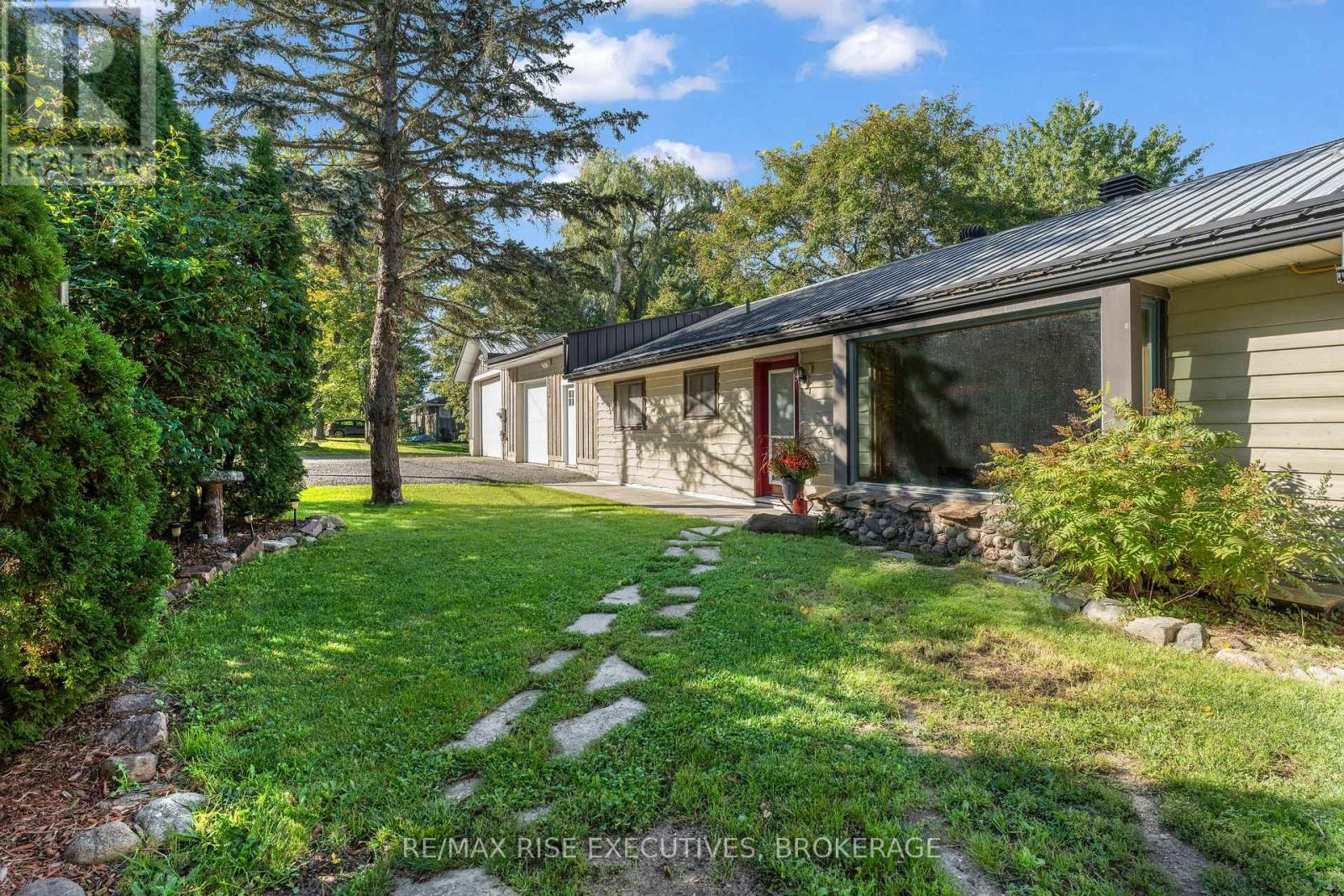 1664 Shore Road, Kingston, Ontario K7L 0C1 - Photo 7 - X13810914