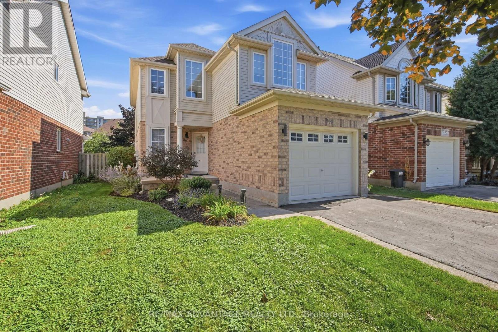 744 Blacksmith Street, London North, Ontario N6H 5R7 - Photo 3 - X13810920