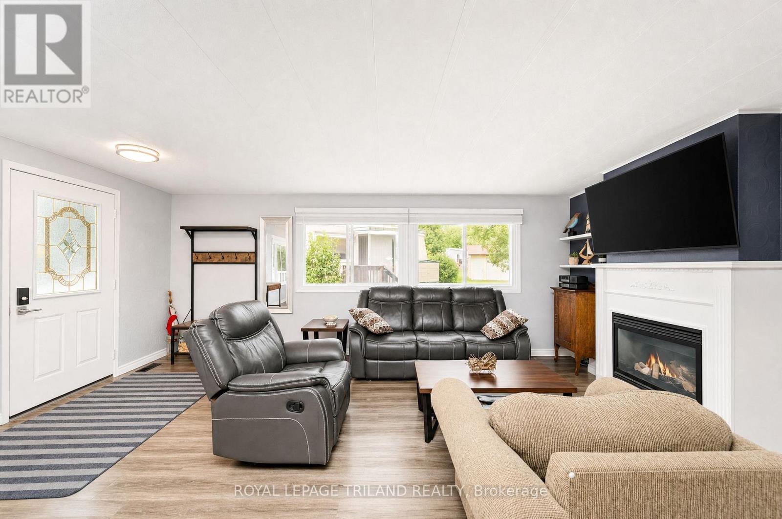 131 Sunningdale Place, South Huron, Ontario  N0M 1T0 - Photo 14 - X13811030