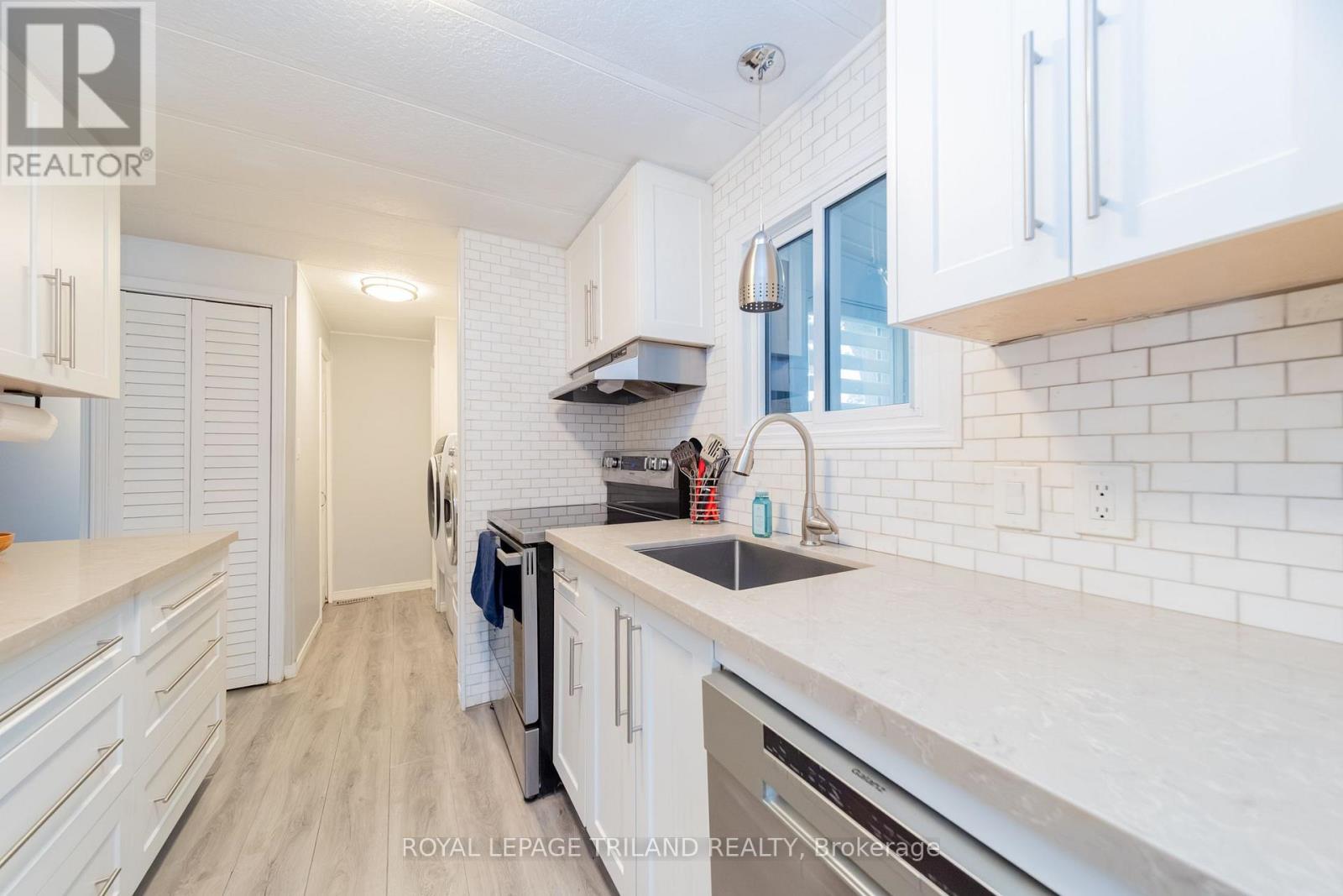 131 Sunningdale Place, South Huron, Ontario  N0M 1T0 - Photo 19 - X13811030