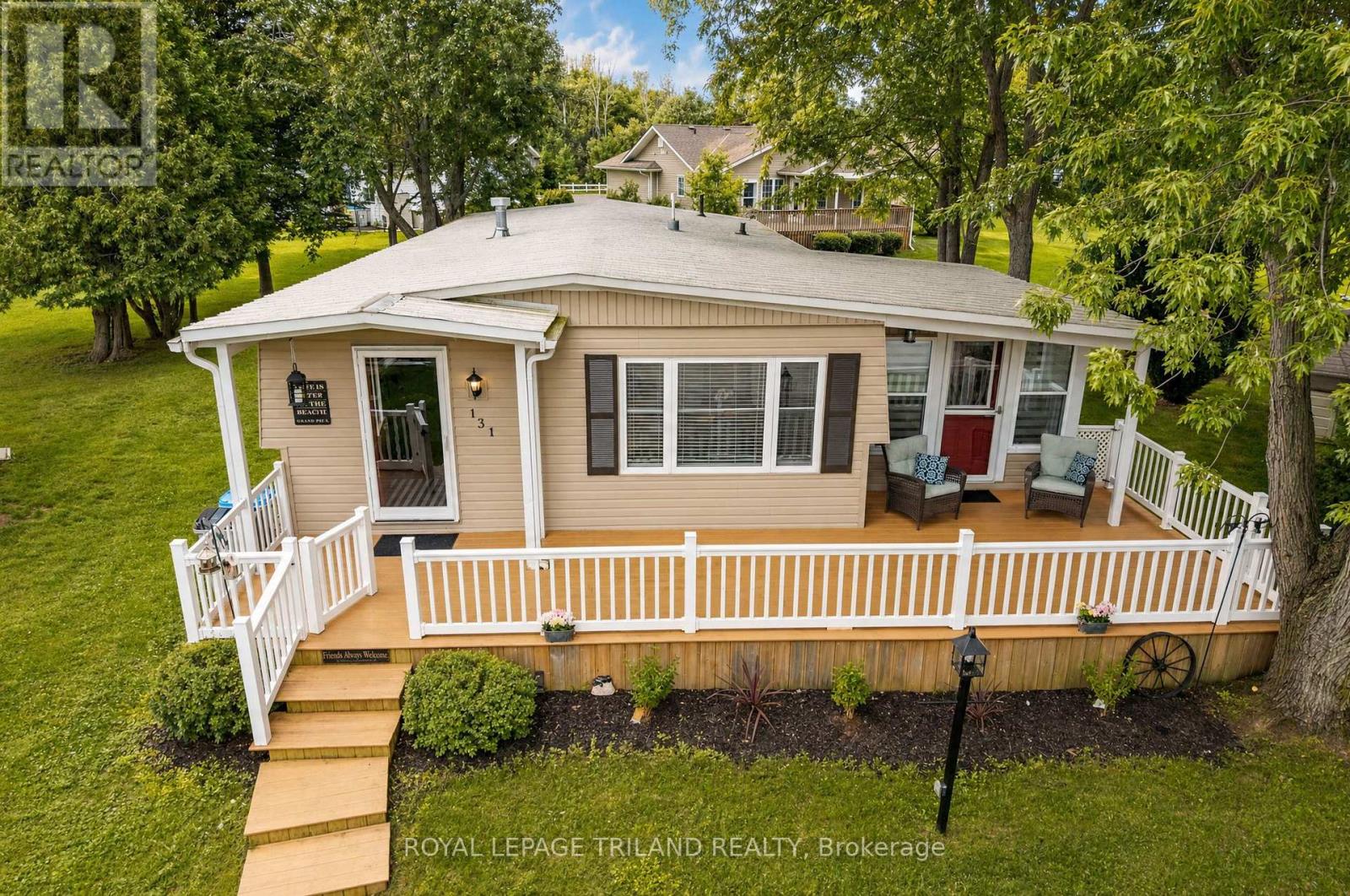 131 Sunningdale Place, South Huron, Ontario  N0M 1T0 - Photo 3 - X13811030