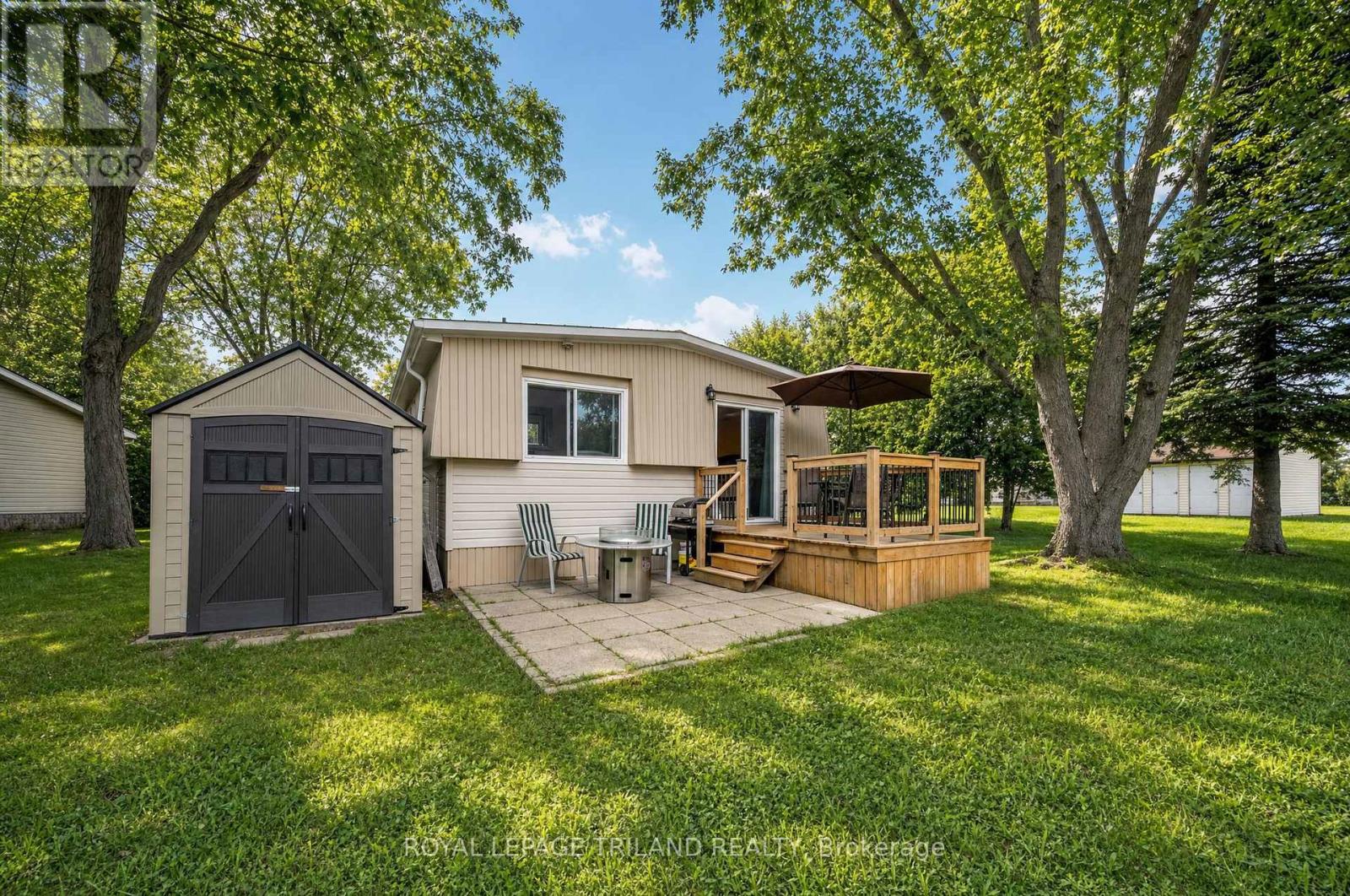 131 Sunningdale Place, South Huron, Ontario  N0M 1T0 - Photo 4 - X13811030