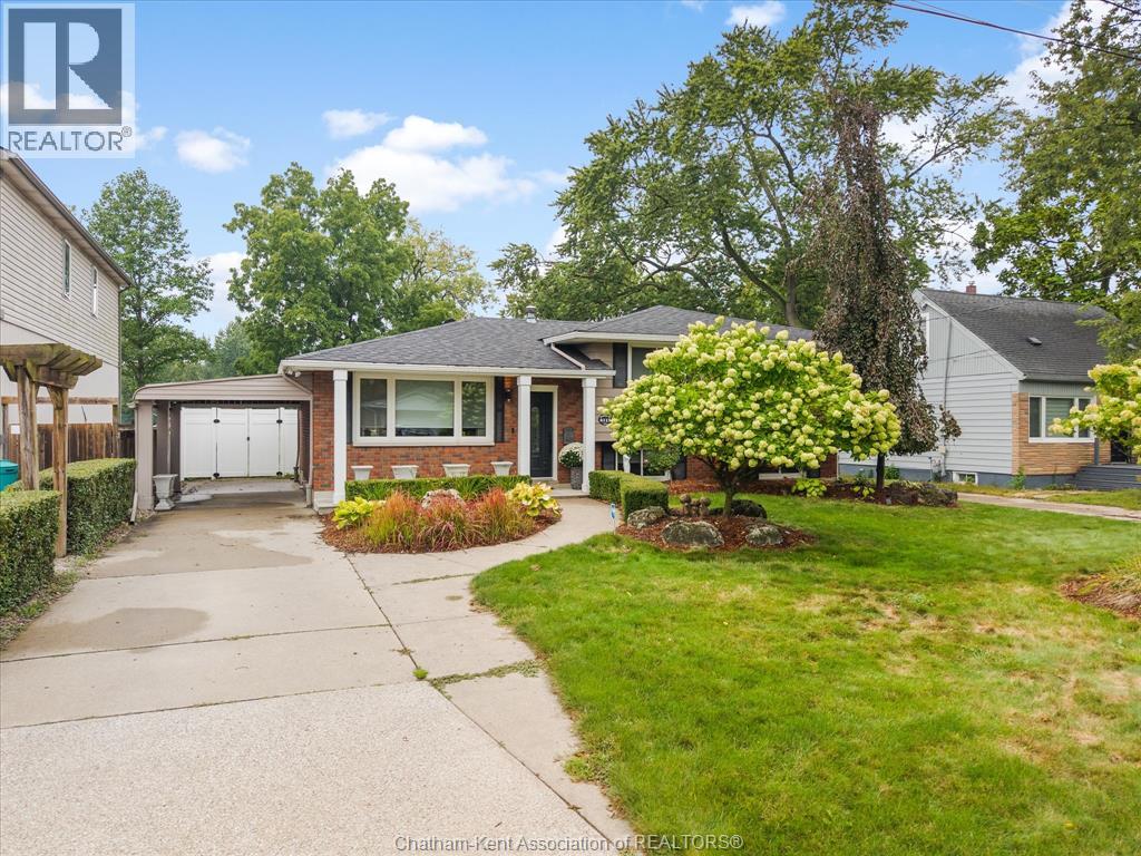 4113 Roseland Drive East, Windsor, Ontario  N9G 1Y5 - Photo 3 - 26023049