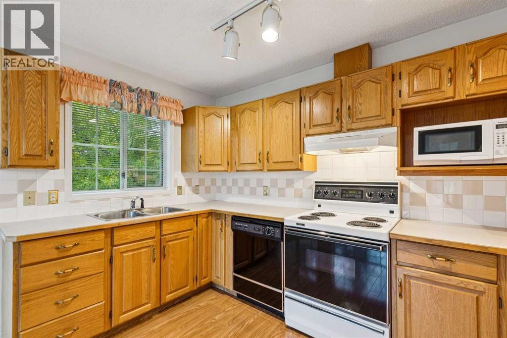 101 Scenic Acres Terrace NW, Calgary, Alberta  T3L 1Y4 - Photo 22 - A2344524