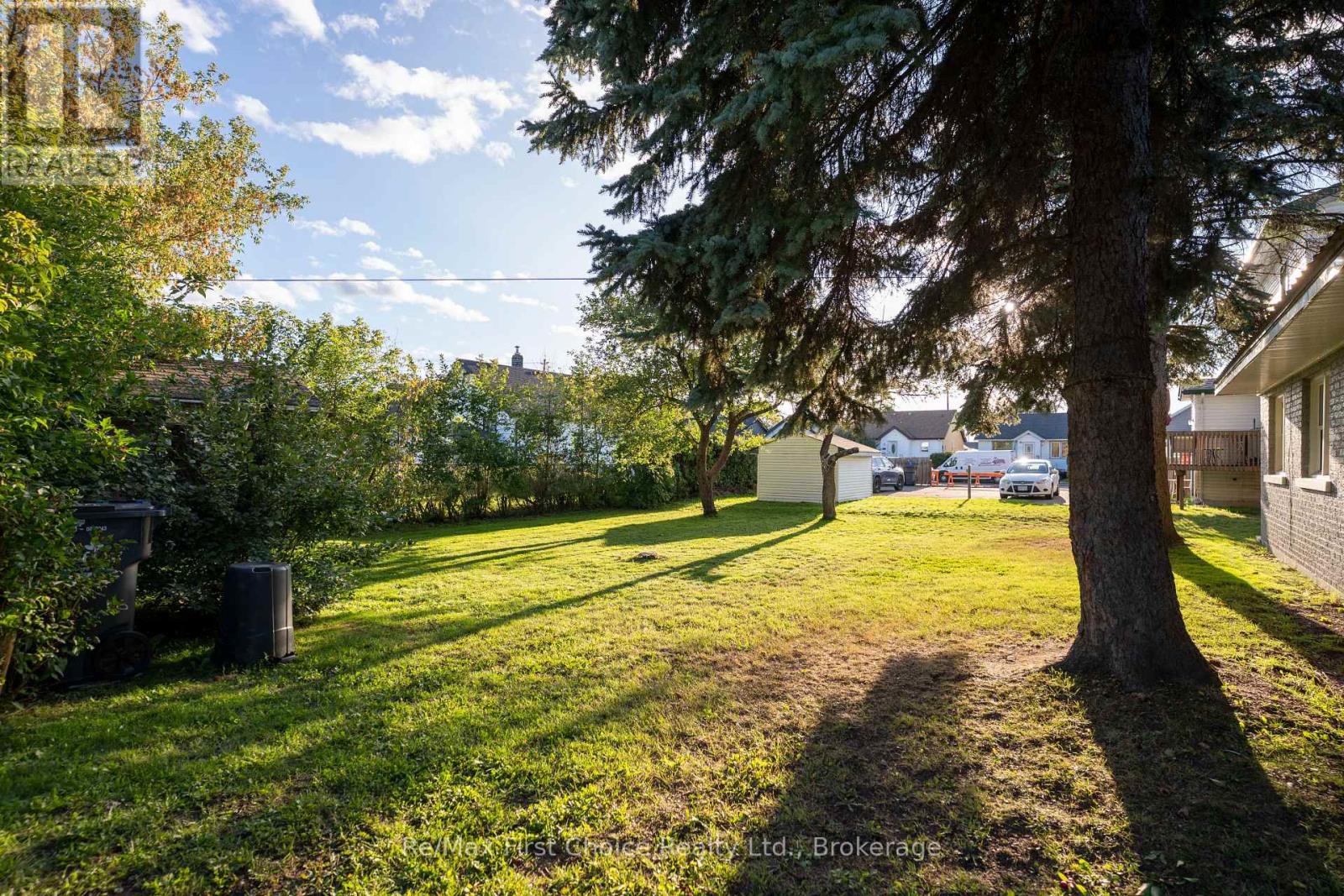 1212 Walsh Street E, Thunder Bay, Ontario  P7E 4V4 - Photo 2 - X13810874