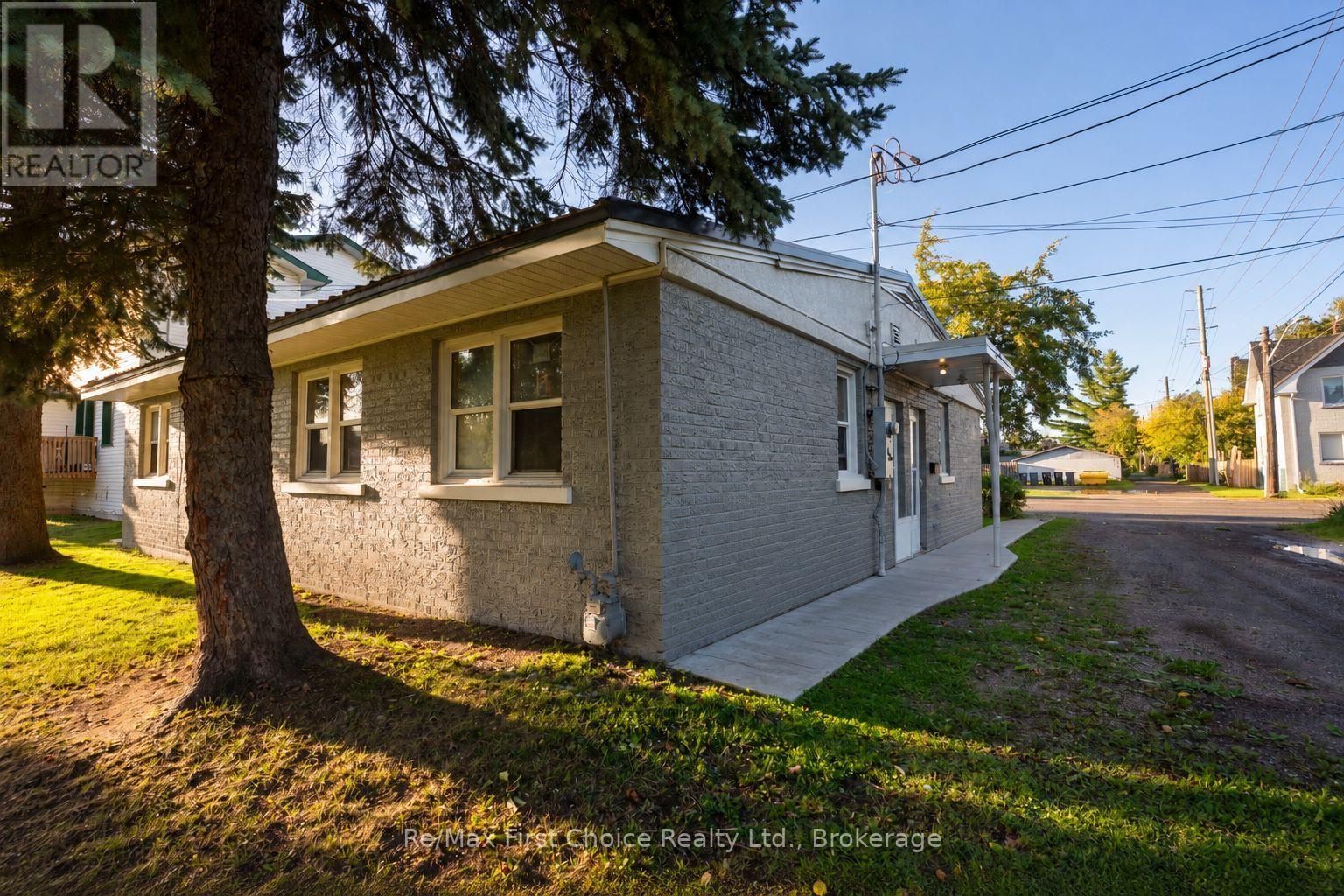 1212 Walsh Street E, Thunder Bay, Ontario  P7E 4V4 - Photo 3 - X13810874