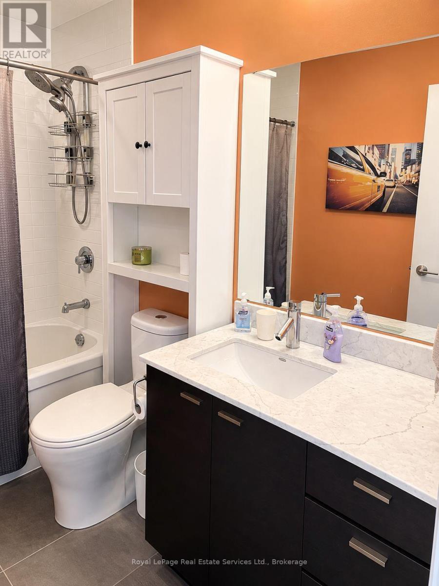 1006 - 775 King Street W, Toronto, Ontario  M5V 2K3 - Photo 8 - C13811068