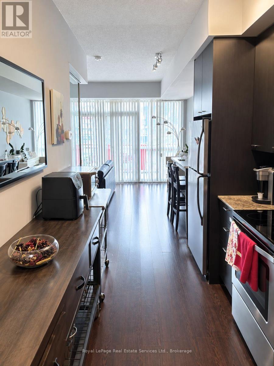 1006 - 775 King Street W, Toronto, Ontario  M5V 2K3 - Photo 4 - C13811076