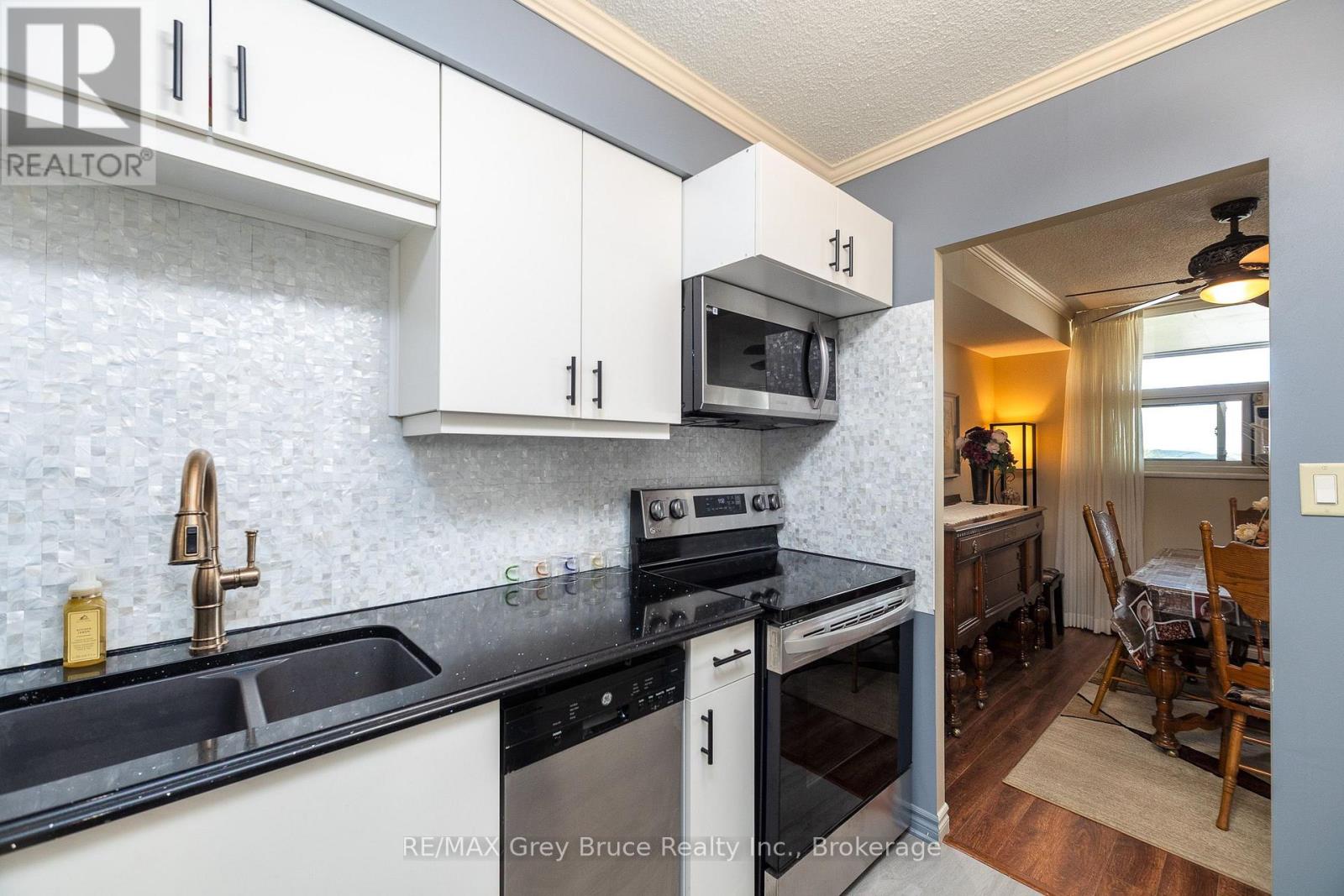 401 - 860 9 Street E, Owen Sound, Ontario  N4K 1R2 - Photo 10 - X13810970