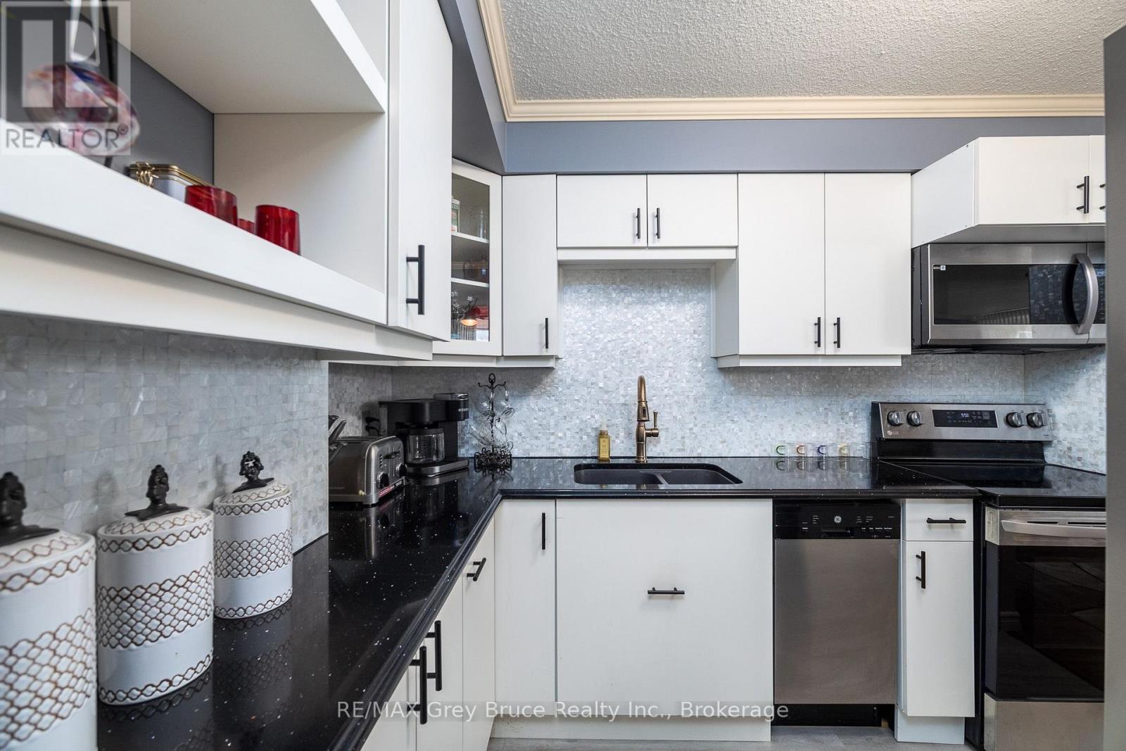 401 - 860 9 Street E, Owen Sound, Ontario  N4K 1R2 - Photo 12 - X13810970