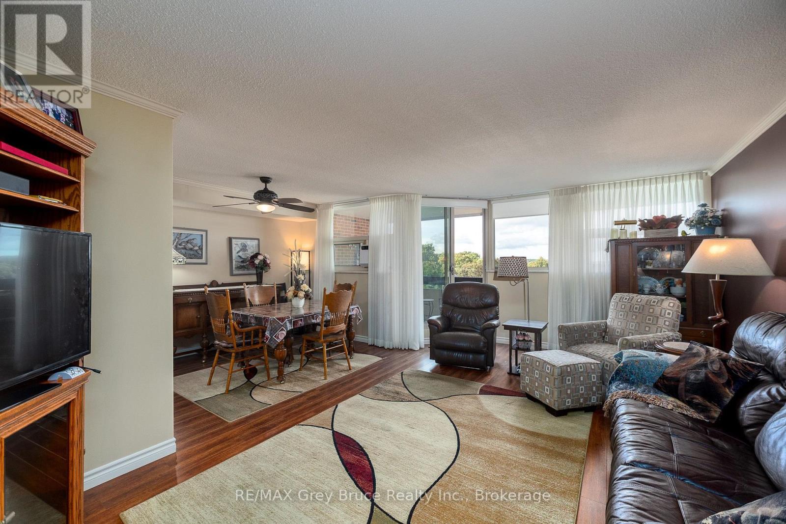 401 - 860 9 Street E, Owen Sound, Ontario  N4K 1R2 - Photo 4 - X13810970