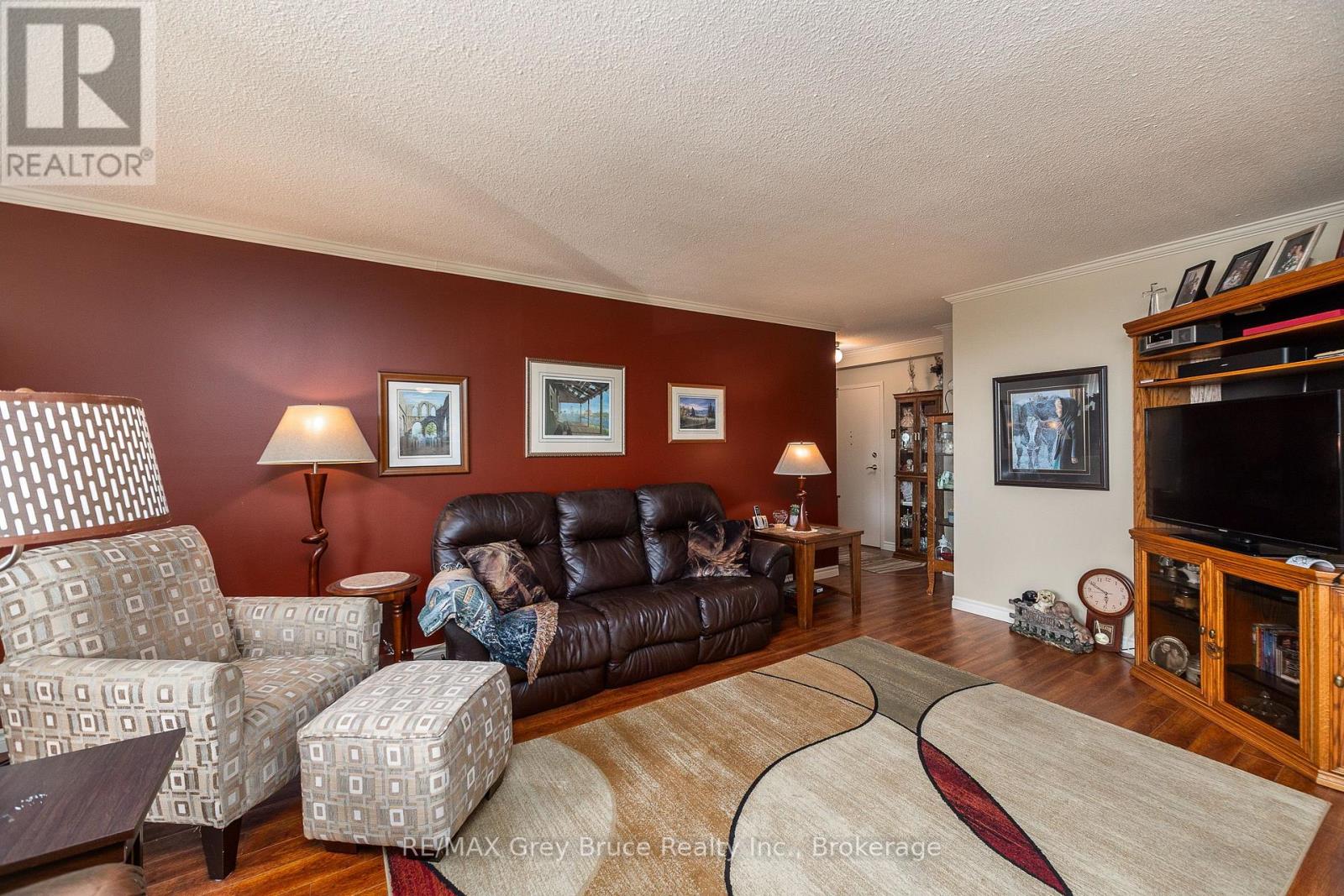 401 - 860 9 Street E, Owen Sound, Ontario  N4K 1R2 - Photo 5 - X13810970