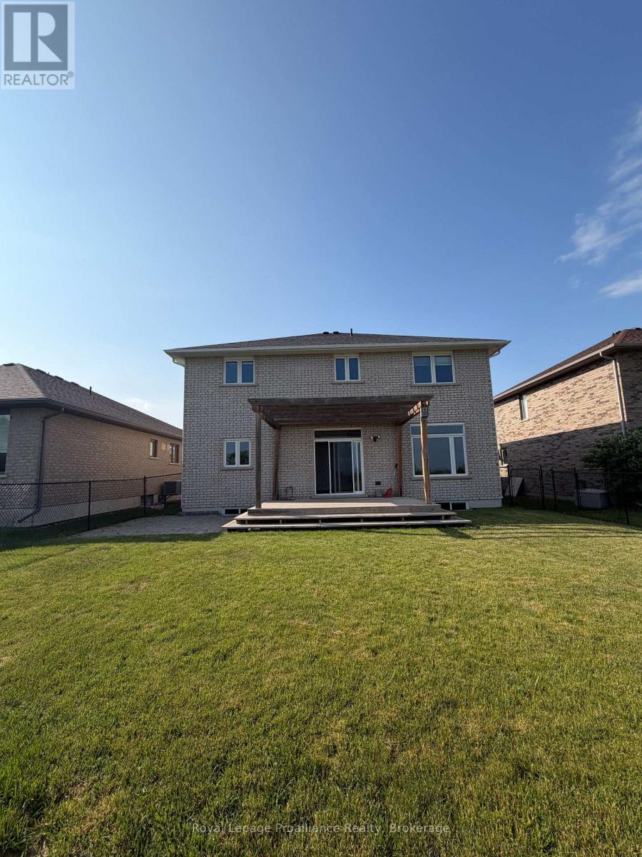 23 Crews Crescent, Quinte West, Ontario K8V 0G4 - Photo 2 - X13810958