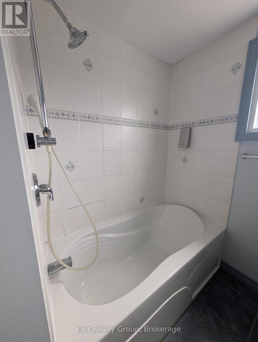 16 Mercia Street, Quinte West, Ontario  K8V 2P3 - Photo 16 - X13811078