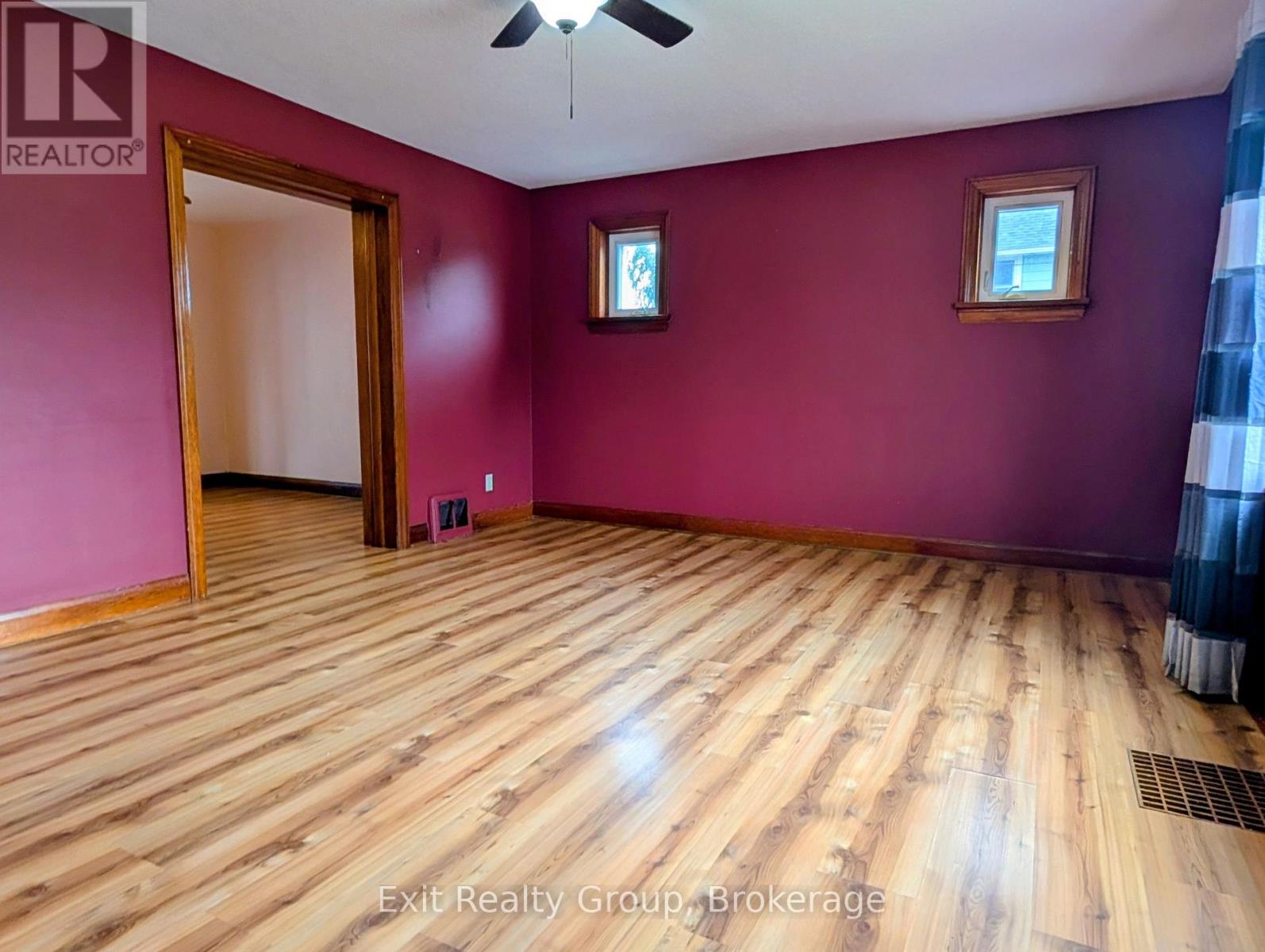 16 Mercia Street, Quinte West, Ontario  K8V 2P3 - Photo 4 - X13811078