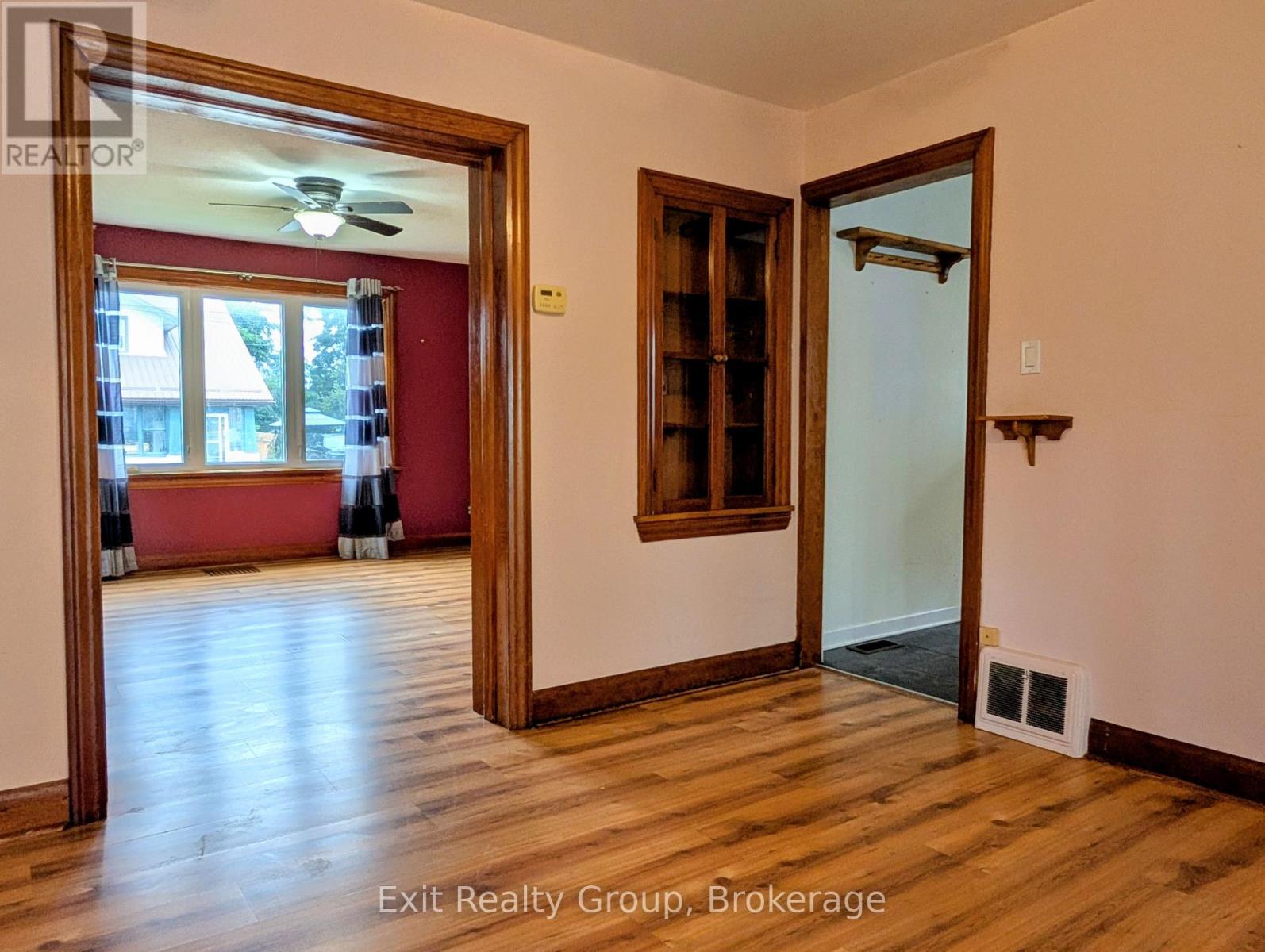 16 Mercia Street, Quinte West, Ontario  K8V 2P3 - Photo 8 - X13811078