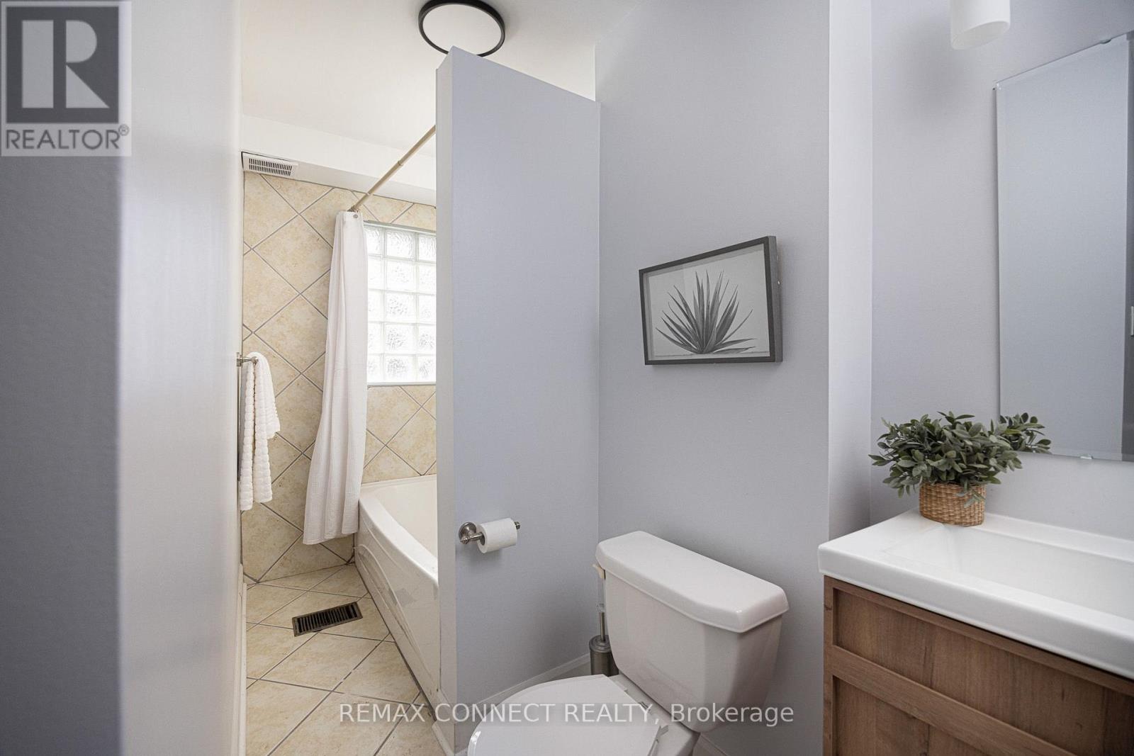 17 Muir Avenue, Toronto, Ontario  M6H 1E7 - Photo 30 - C13810922