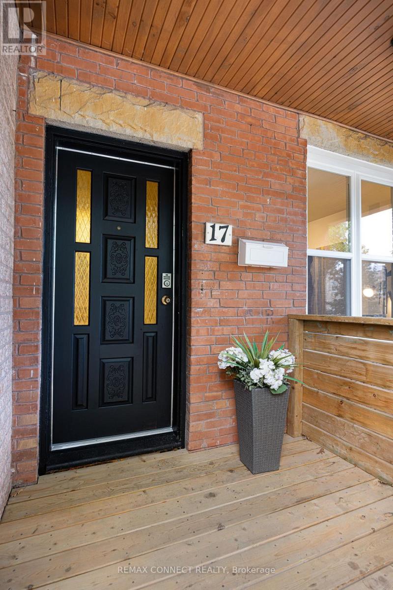17 Muir Avenue, Toronto, Ontario  M6H 1E7 - Photo 40 - C13810922
