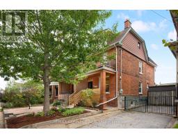 17 MUIR AVENUE, Toronto, Ontario