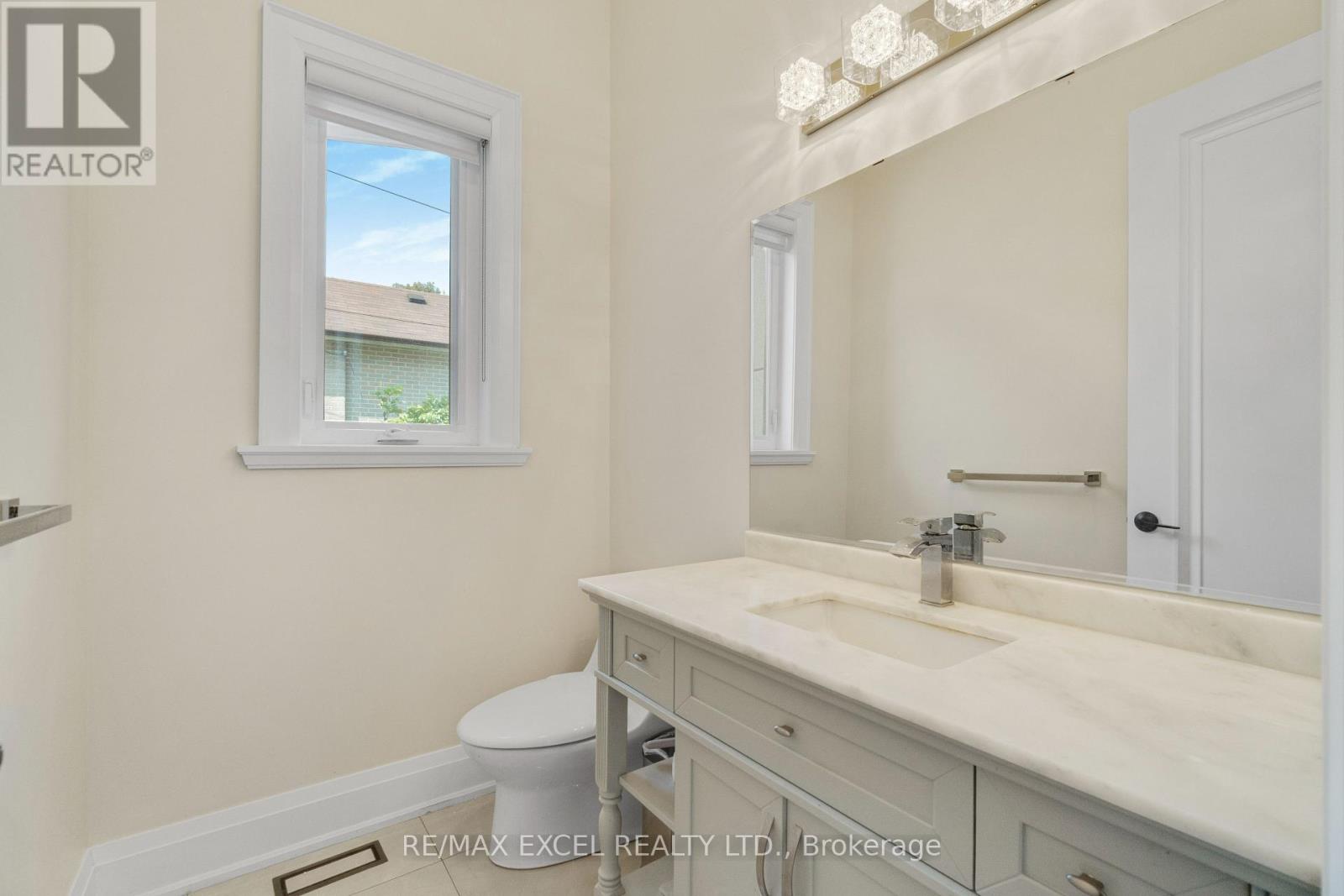 49 Kenton Drive, Toronto, Ontario  M2R 2H9 - Photo 17 - C13810948