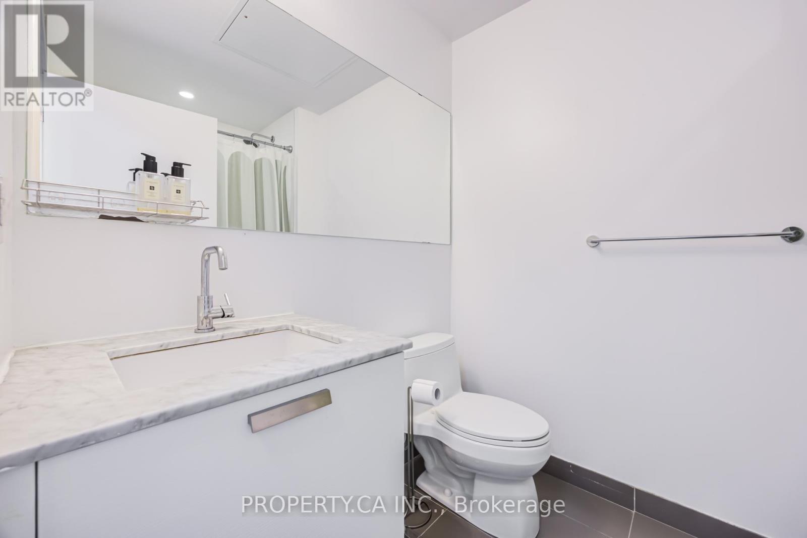 1906 - 1815 Yonge Street, Toronto, Ontario  M4T 2A4 - Photo 13 - C13810992