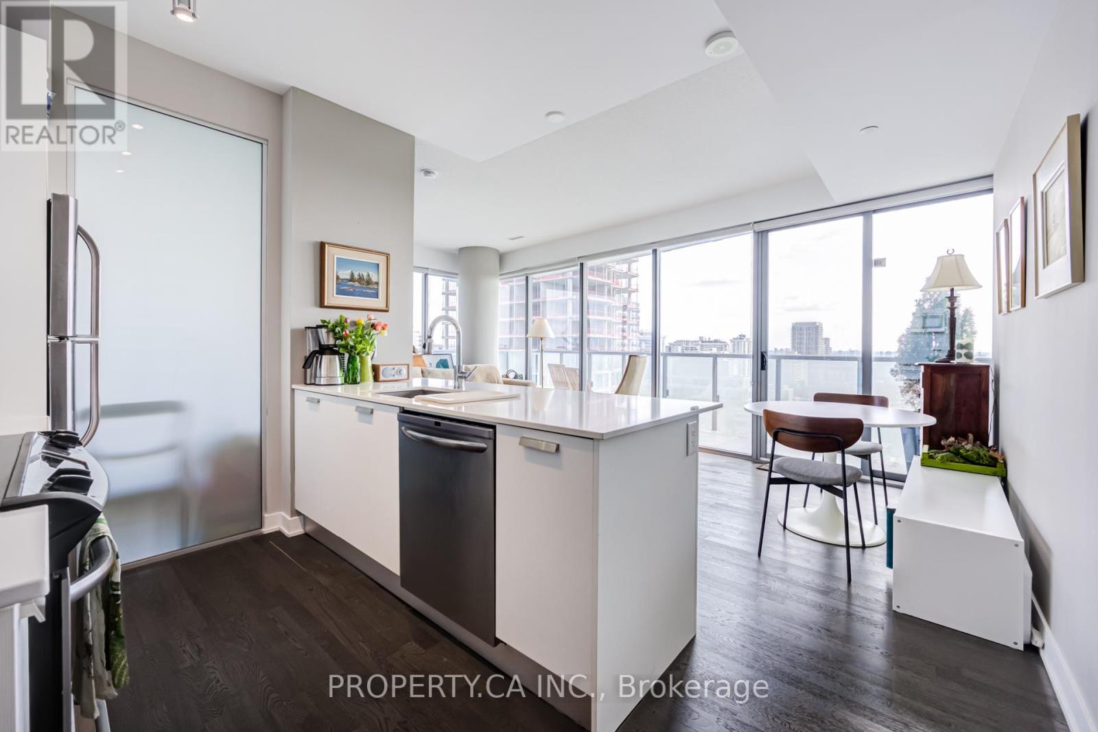 1906 - 1815 Yonge Street, Toronto, Ontario  M4T 2A4 - Photo 3 - C13810992