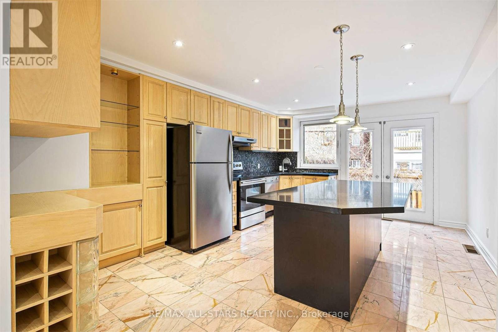 110 Belmont Street, Toronto, Ontario  M5R 1P8 - Photo 4 - C13811002