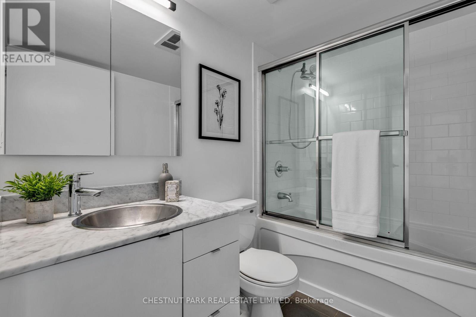 406 - 33 Lombard Street, Toronto, Ontario  M5C 3H8 - Photo 9 - C13811022