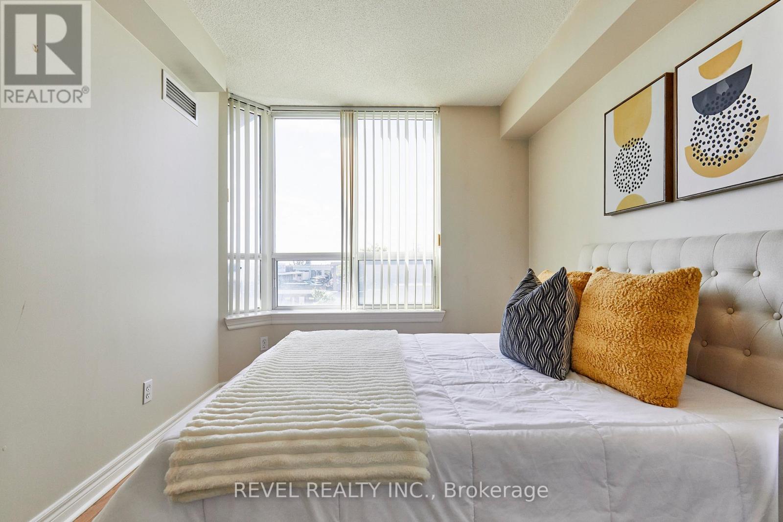 210 - 1700 Eglinton Avenue E, Toronto, Ontario  M4A 2X4 - Photo 16 - C13811042