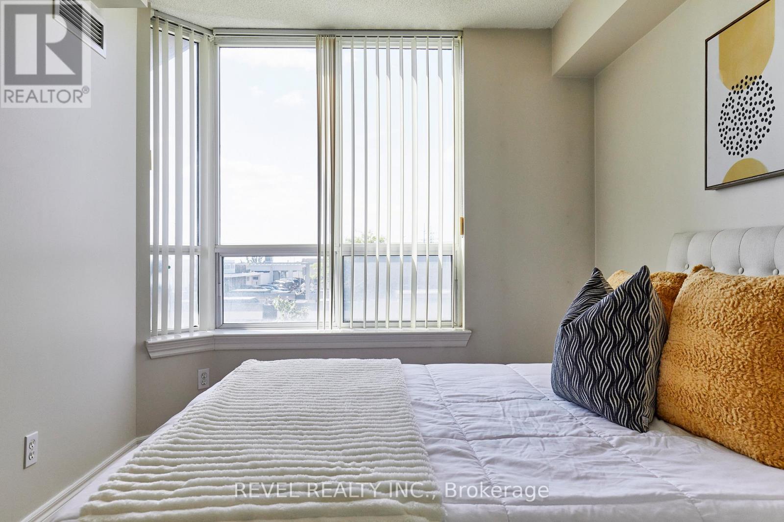 210 - 1700 Eglinton Avenue E, Toronto, Ontario  M4A 2X4 - Photo 18 - C13811042