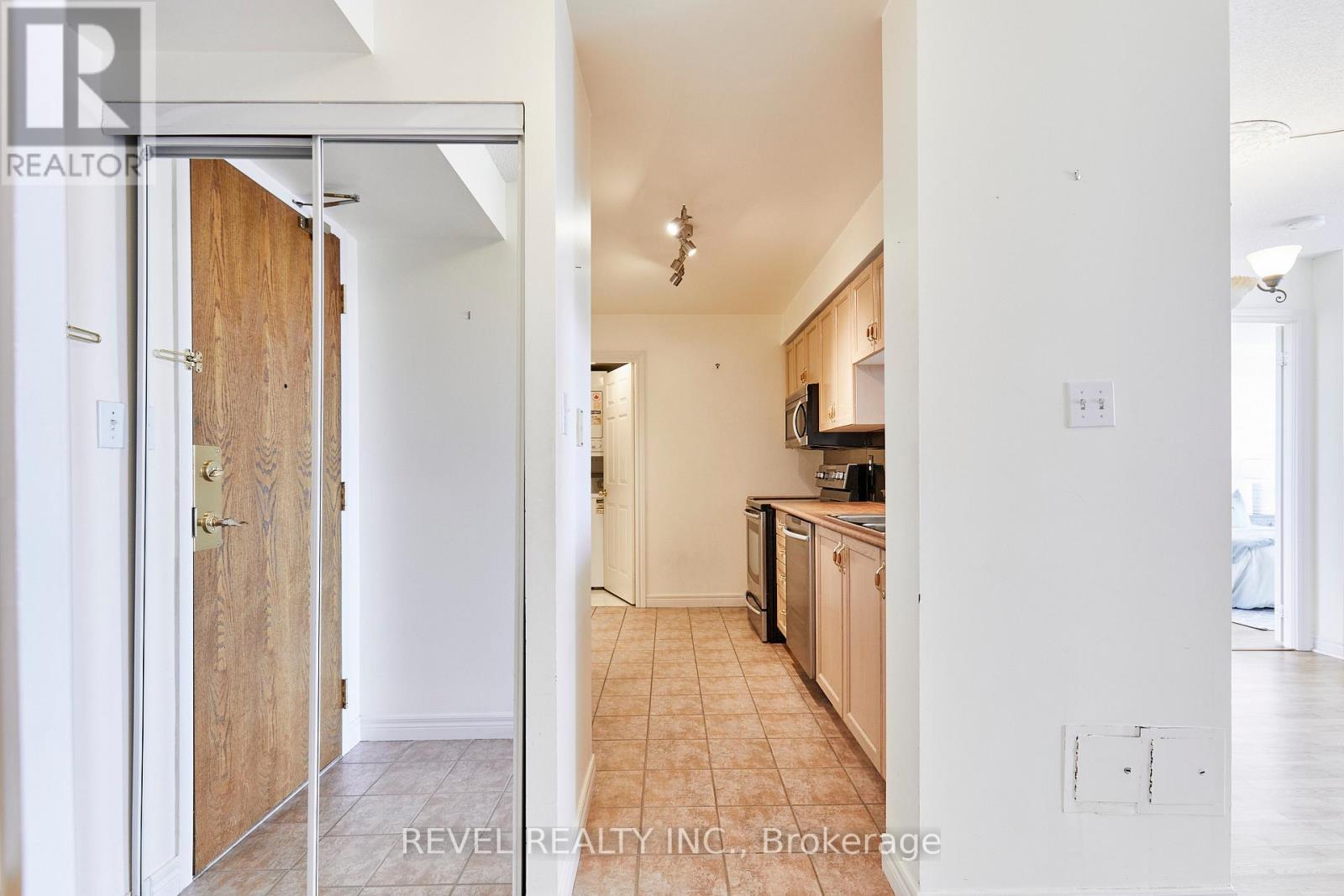 210 - 1700 Eglinton Avenue E, Toronto, Ontario  M4A 2X4 - Photo 20 - C13811042