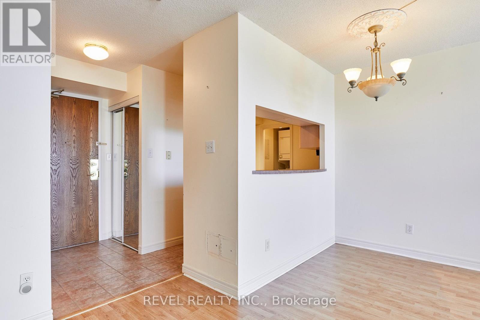 210 - 1700 Eglinton Avenue E, Toronto, Ontario  M4A 2X4 - Photo 8 - C13811042